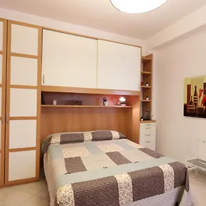 https://accogliente-appartamento-vicino-al-centro-storico-con.sicilyhotelsitaly.net