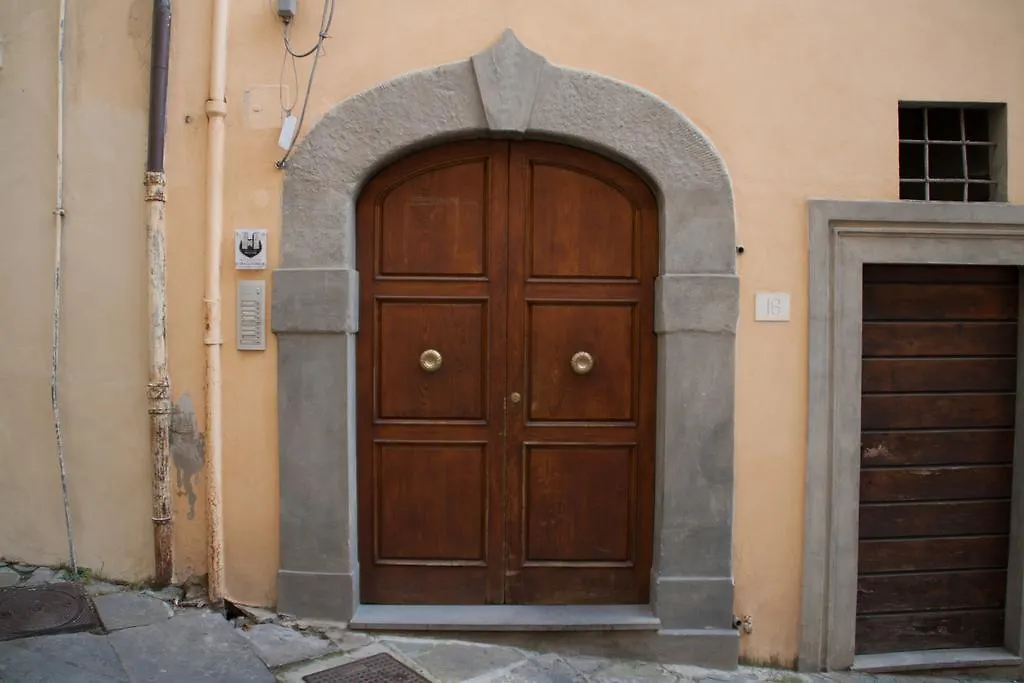 شقة Residenza Fra Le Torri - Charme & Art Gallery Home أريتسو