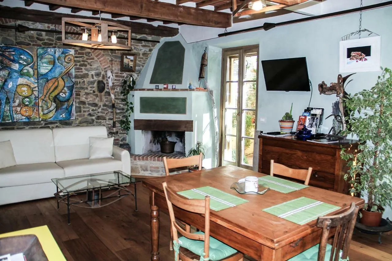 شقة Residenza Fra Le Torri - Charme & Art Gallery Home أريتسو إيطاليا